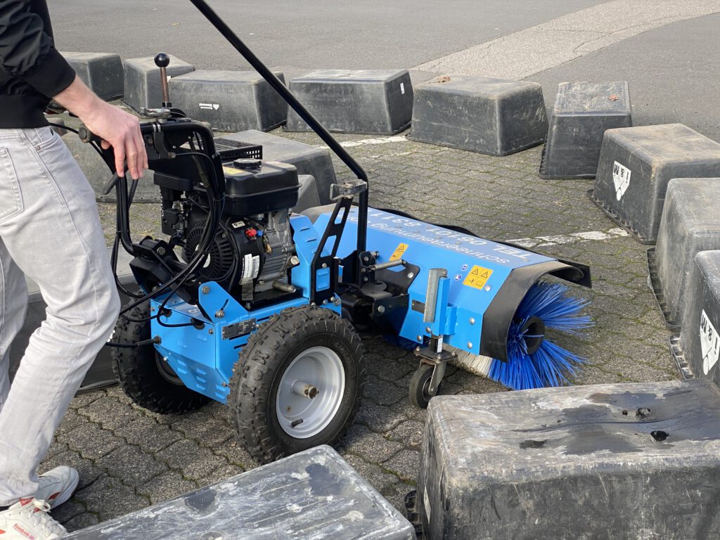 Training mit der Handräummaschine